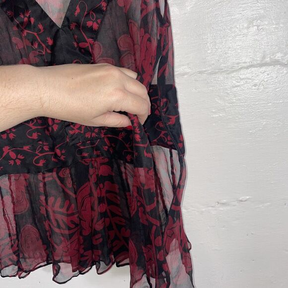 ECI New York Black Red Floral Sheer Silk Sleeveless Blouse Fitted Top Size 8 - Picture 5 of 9